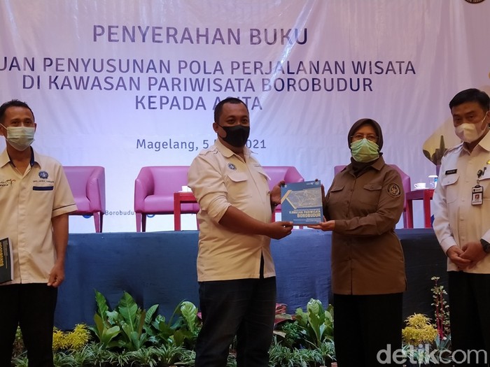Buku Panduan penyusunan perjalanan wisata Kawasan Pariwisata Borobudur