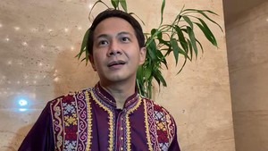 Delon Thamrin merupakan penyanyi yang lahir dari salah satu ajang pencarian bakat di Indonesia.  Foto: Pingkan/detikcom