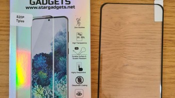 Kok casing pnselnya bening polos? Gambarnya mana? Foto: Brightside