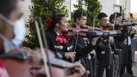 Cinco de Mayo adalah perayaan yang diadakan setiap tanggal 5 Mei, hal ini dilakukan untuk memperingati jasa-jasa tentara Meksiko menang melawan Perancis pada Battle of Puebla tahun 1862.  