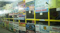 Terminal terlihat sepi, beberapa petugas yang masih di lokasi mengungkapkan kekecewaannya lantaran gagal panen.