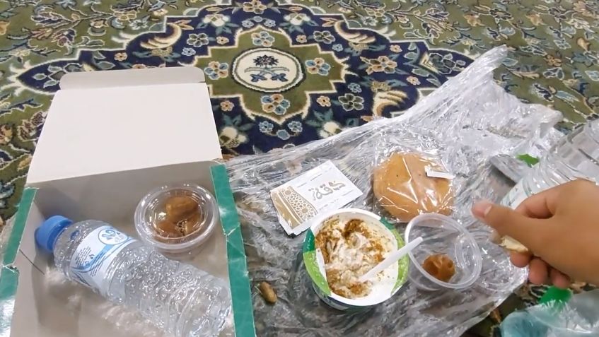 Ini Menu Buka Puasa di Masjid Nabawi Madinah