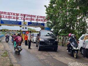 Penyekatan Mudik Jalur Cibeet: 12 Mobil, 15 Motor Putar Balik!
