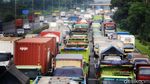 Imbas Penyekatan Gerbang Tol Cikupa Arah Merak Macet