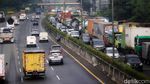 Imbas Penyekatan Gerbang Tol Cikupa Arah Merak Macet