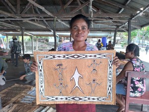 Para Perajin Siap Sambut Festival Danau Sentani di Bulan Juni
