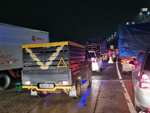 Ada Penyekatan Larangan Mudik di Cikarang Barat, Tol Japek Macet 6 KM