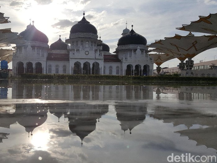 Masjid Raya Baiturrahman di Banda Aceh