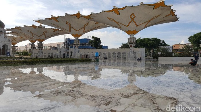 Masjid Raya Baiturrahman di Banda Aceh