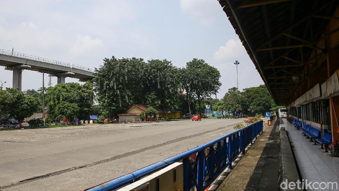 Menengok Lagi Heningnya Terminal Kampung Rambutan Pemerintah melarang mudik Lebaran pada 6-17 Mei 2021. Terminal Kampung Rambutan pun tidak beroperasi.