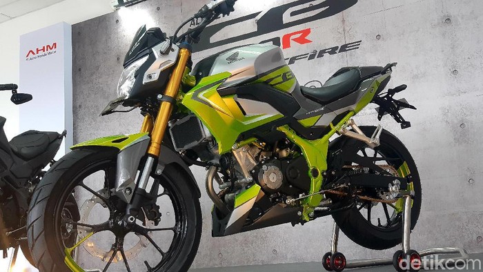 Modifikasi CB150R Street Fighter Modifikasi CB150R Street Fighter