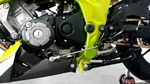 Wujud CB150R dengan Warna Mentereng