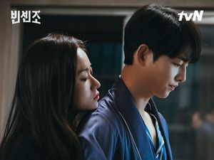 Song Joong Ki Ungkap Adegan Ciuman di Vincenzo Tak Sesuai Skenario