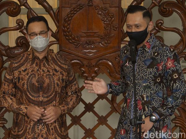 Momen Nostalgia AHY dan Anies Baswedan di Balai Kota