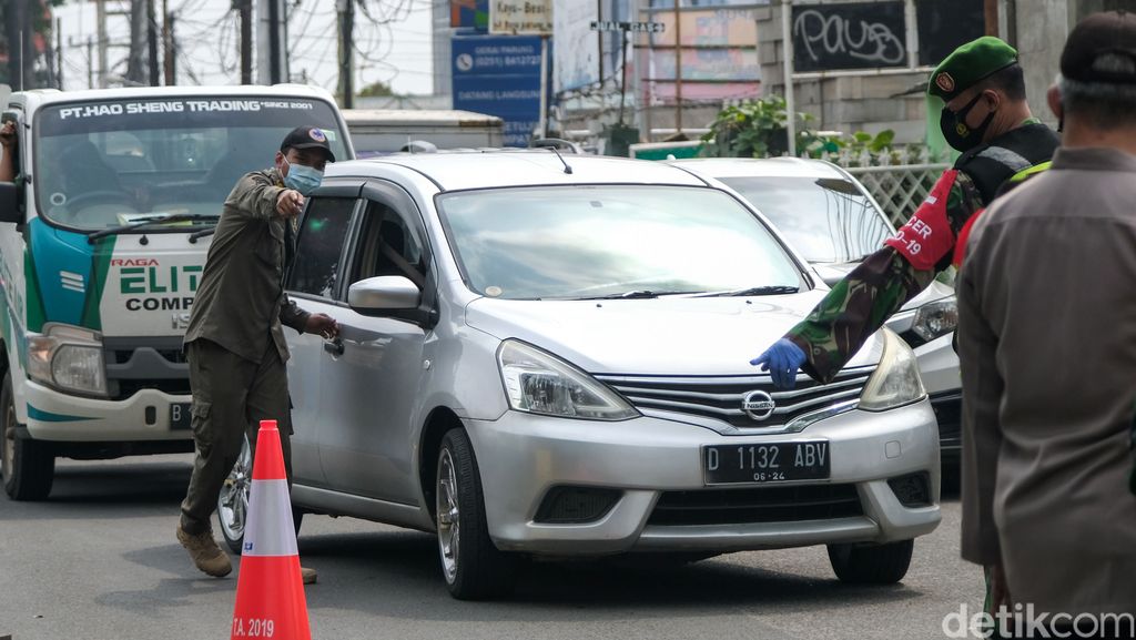 Pemerintah melarang mudik 2021 mulai hari ini. Titik penyekatan disiapkan untuk menjaring pemudik. Seperti apa suasananya?