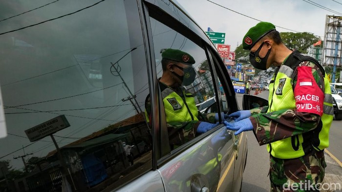 Pemerintah melarang mudik 2021 mulai hari ini. Titik penyekatan disiapkan untuk menjaring pemudik. Seperti apa suasananya?