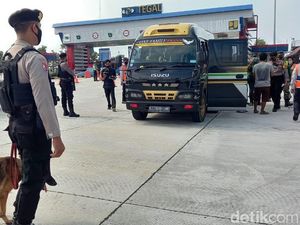 Angkut Pemudik dari Jakarta, 10 Travel Gelap Disetop di Tol Tegal