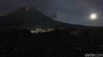 Lagi! Gunung Merapi Muntahkan Lava Pijar
