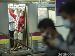 Penumpang KRL Saat Libur Lebaran Meningkat Mulai 09.00 WIB, Ramai lagi 17.00