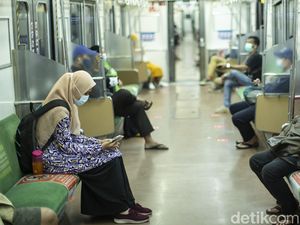 Catat! Penumpang Boleh Buka Puasa di Dalam KRL Selama Ramadan