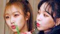Duh! Giselle dan Karina sama-sama cantik nih saat pemotretan. Keduanya terlihat hendak menyedot segelas minuman. Foto: Instagram giselle._aespa._/giselle_aespa