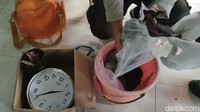 Lurah Simbang Kulon, Maladzi, saat ditemui di lokasi kejadian, Kamis (06/05), menerangkan, kejadian tersebut sedianya terjadi pada Rabu malam (05/05), sekitar pukul 23.00 wib. Bahkan, awalnya warga mengira itu ledakan dari trafo listrik.  