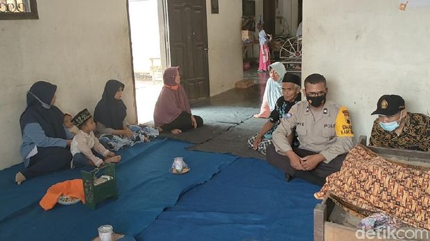 Petasan jumbo meledak saat diracik