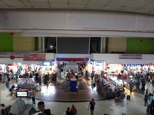 Petugas Berjaga, Begini Kondisi Pasar Tanah Abang Pagi Ini