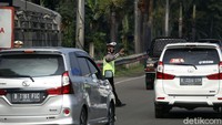 Terdapat kendaraan yang diizinkan dan tidak diizinkan untuk melintas pada larangan mudik Lebaran 2021.