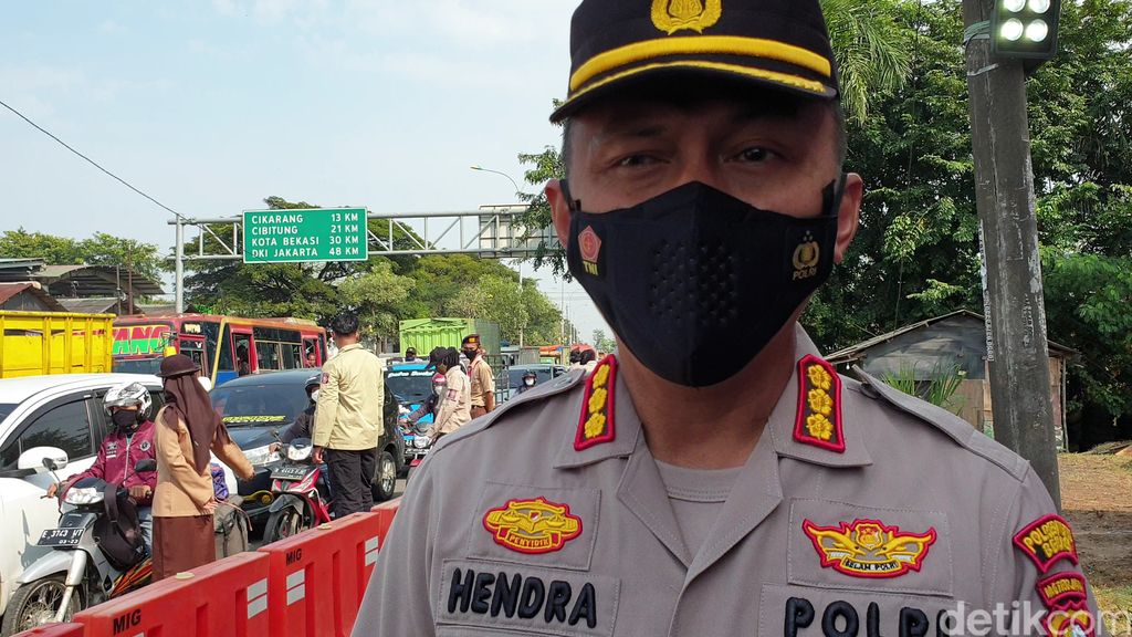 Pos Penyekatan Pemudik di Perbatasan Bekasi-Karawang