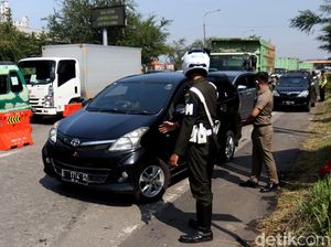 Ratusan Kendaraan di Exit Tol Buahbatu Terpaksa Putar Balik