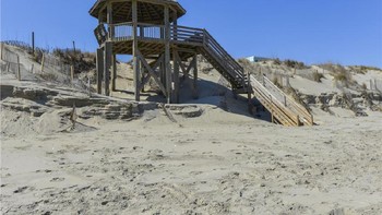 Gazebo dilihat dari pantai. Winblad disebut Bill Gates sebagai perempuan pintar dan profesional, seperti Warren Buffet. Foto: dok. TruPlace Premium Property Visual