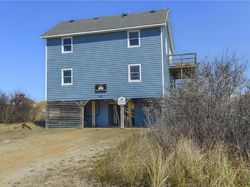 Potret Sarang Cinta Rahasia Bill Gates dan Mantannya