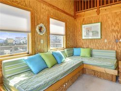 Potret Sarang Cinta Rahasia Bill Gates dan Mantannya