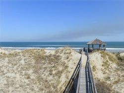 Potret Sarang Cinta Rahasia Bill Gates dan Mantannya