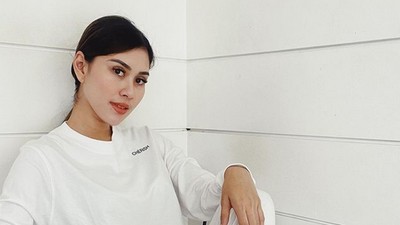 9 Potret Rumah Baru Syahnaz Sadiqah, Kolam Renangnya ala Villa Bali