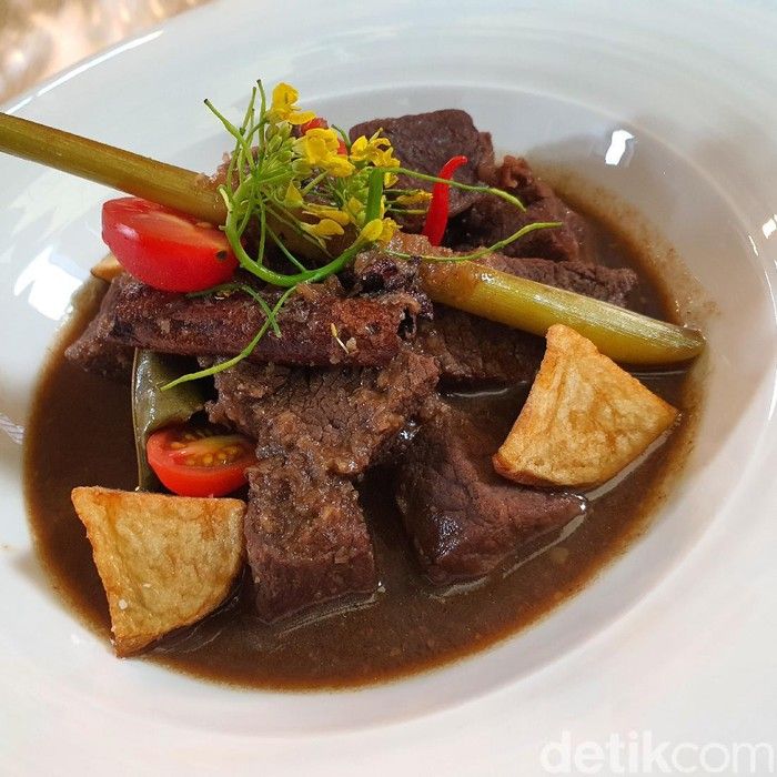 5 Resep Semur Daging, Ayam dan Tahu yang Manis Gurihnya Bikin Nagih