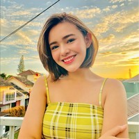 Kini Amanda Manopo lebih sering terlihat dengan rambut bob pendeknya. Rambut pendeknya itu membuat Amanda terlihat semakin dewasa. Foto: Instagram/@amandamanopo