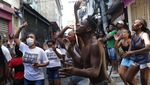 Bak Film Laga, Polisi Baku Tembak dengan Geng Narkoba di Brasil