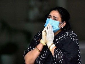 India Darurat Corona, Banyak Keluarga Merawat Saudaranya yang Sekarat di Rumah