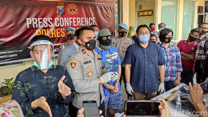 dosen unej yang cabuli keponakan akhirnya ditahan