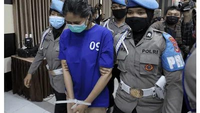 Foto Populer Sepekan: Pelaku Takjil Sianida Ditangkap-Mudik Lokal Dilarang