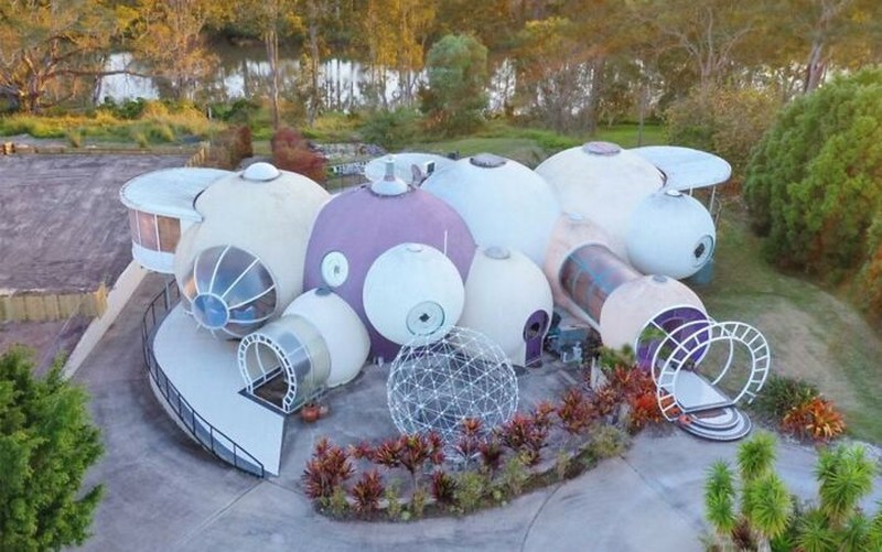 fotoinet gedung unik