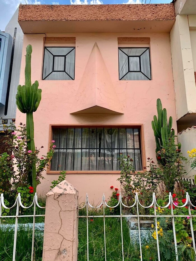 fotoinet gedung unik