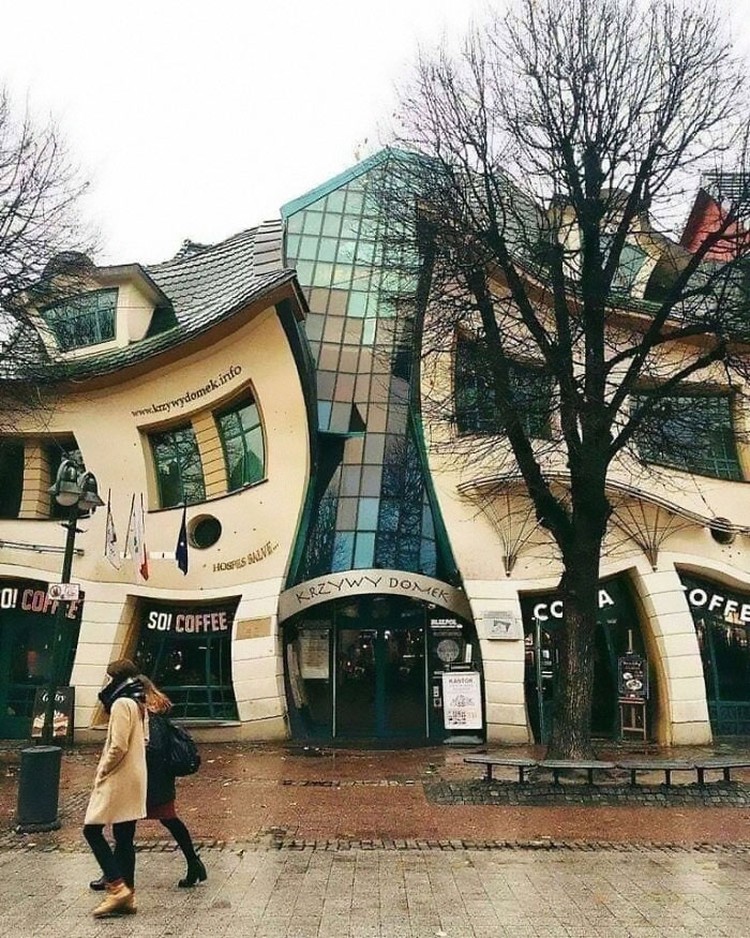 fotoinet gedung unik