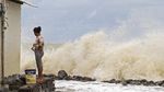 Nyata! Ancaman Abrasi di Pantai Jawa dan Sumatera