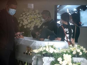 Momen Pelepasan Terakhir Keluarga Raditya Oloan