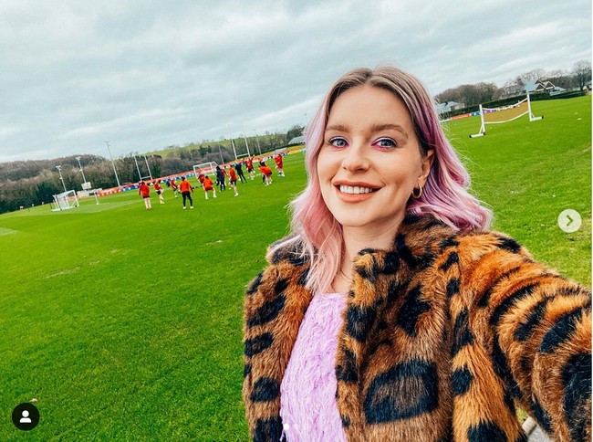 Jess yang sudah memulai karier modelnya sejak usia 18 tahun itu kini memilih berhenti menjadi model. Setelah tersebarnya foto toplessnya, wanita asal Inggris itu kapok.  Foto: dok. Instagram/@_jessdavies