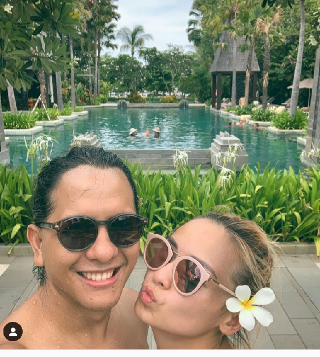 Beberapa waktu lalu, Joanna dan Raditya pun mengakui bahwa keduanya menikah karena hamil duluan. Mereka tidak malu mengakui hal itu, kini keduanya berusaha menjadi manusia yang lebih baik.  Foto: dok. Instagram