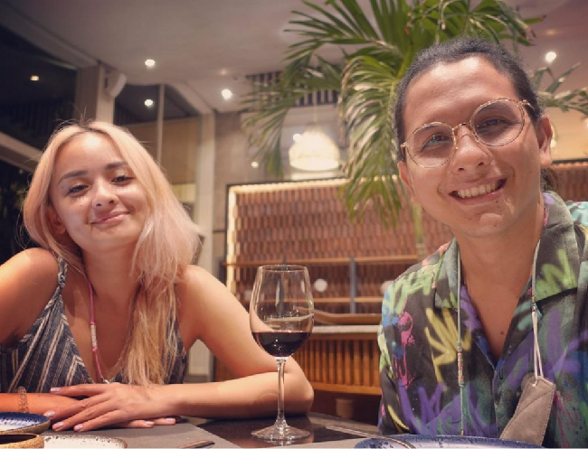 Dalam unggahan terakhir Joanna, artis 34 tahun itu berharap bahwa sang suami bisa segera pulang. Nanti kalau udah pulihhh 100% kita jalan-jalan berdua aja yuk daddyyyy, begitu keterangan fotonya.  Foto: dok. Instagram